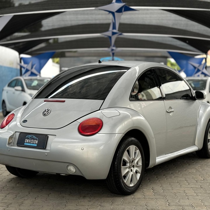  Volkswagen NEW BEETLE 2.0 2005