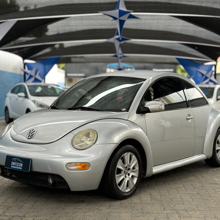  Volkswagen NEW BEETLE 2.0 2005